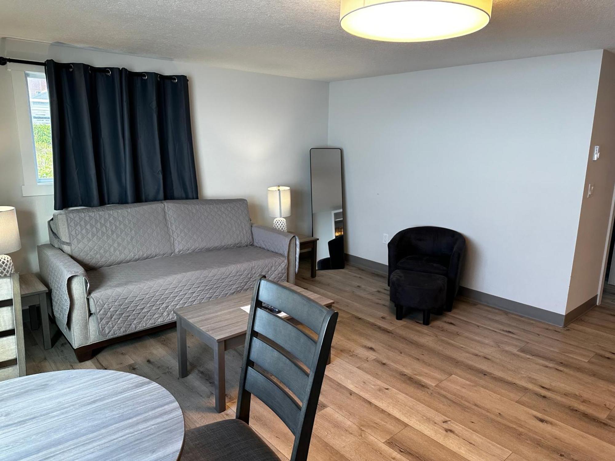 West Beach Suites Lincoln City Habitación foto